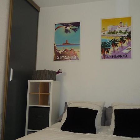 Appartementfrontdemersaintraphaelsantalucia Exterior photo